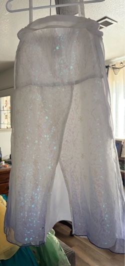 NEW Elsa Frozen Disney size 4 dress never worn
