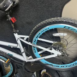 Ozone 500 Men's Fragment 29 in 21-Speed Mountain Bike