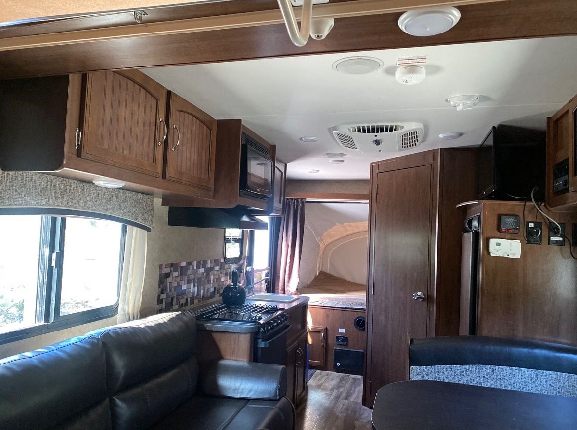 2017 Jayco JayFeather X17Z Hybrid Travel Trailer for Sale in Tustin, CA