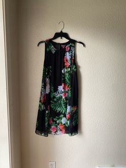 Brand New Woman’s Vince Camuto brand Black Floral Dress Up For Sale