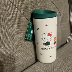 Hello kitty Starbucks
