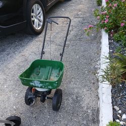 EdgeGuard Mini Broadcast Spreader