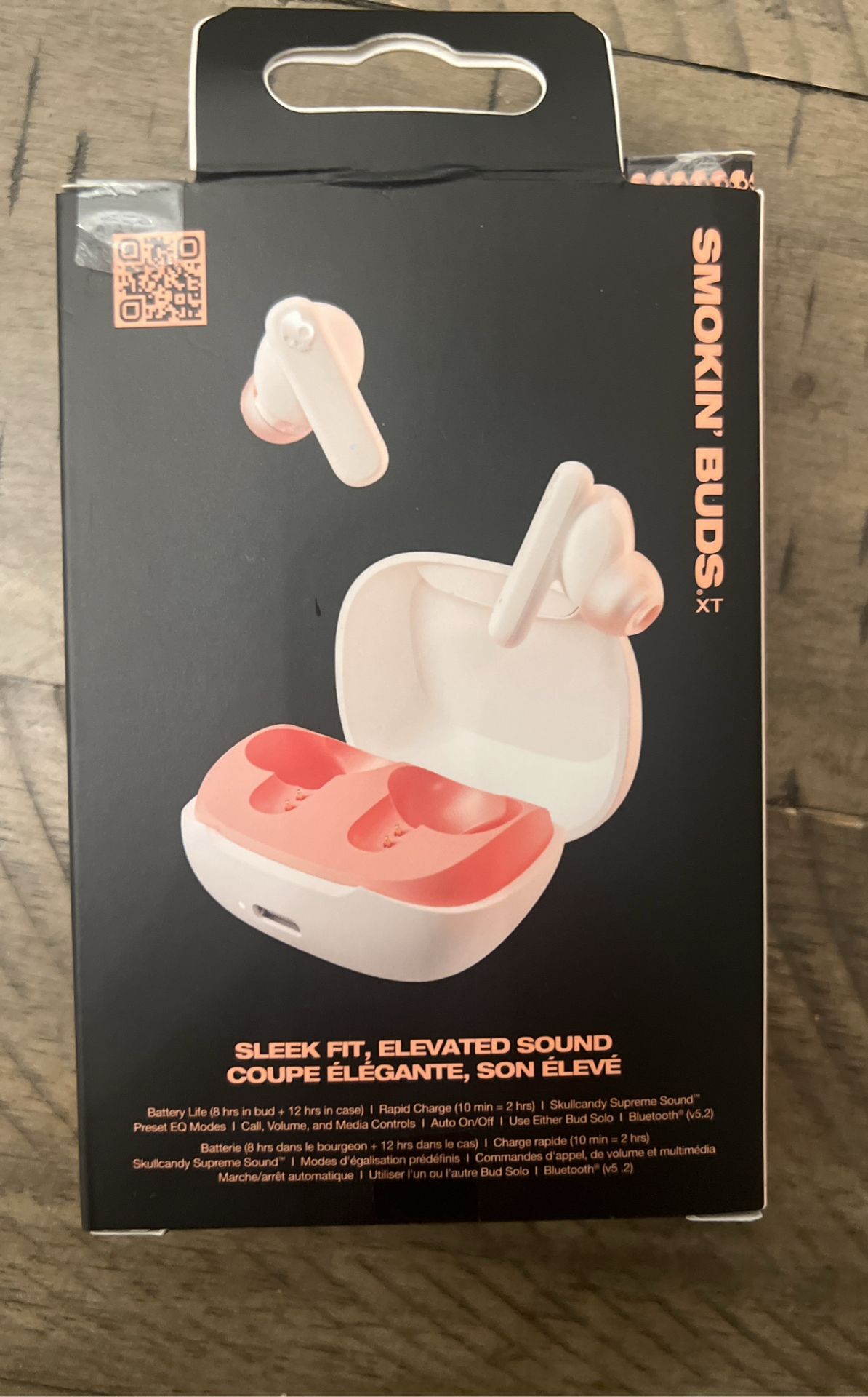 Wireless earbuds