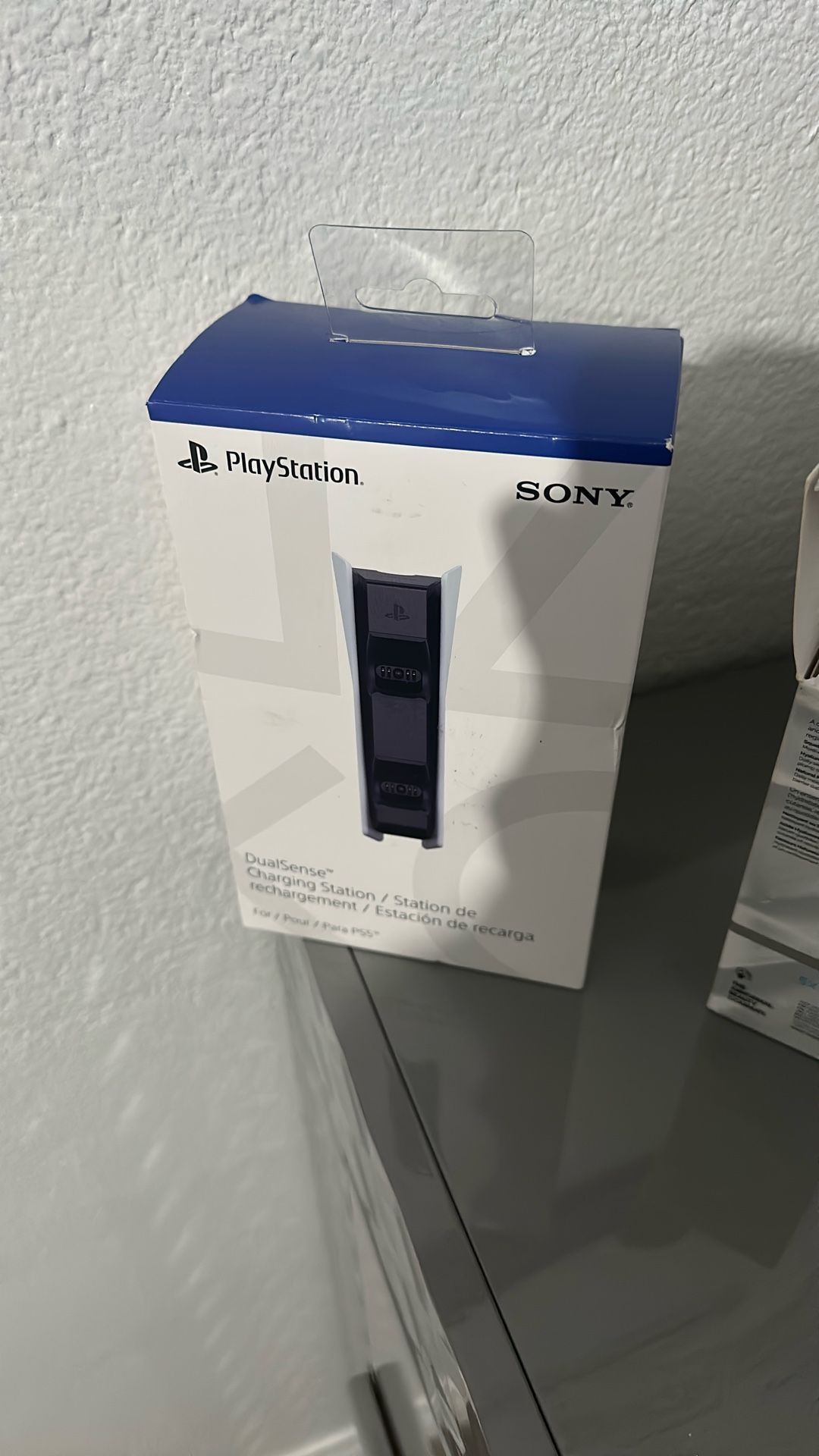 DualSense charging station