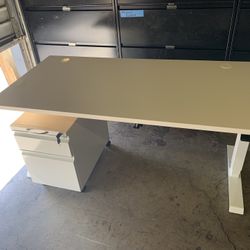High Adjustable Table 