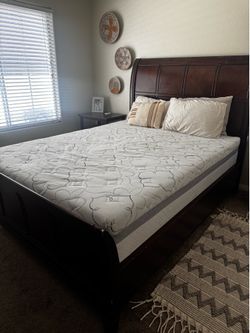 Wood Bed Set