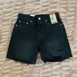 Brand New Levi’s 501 Shorts- Size 26