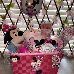 Minnie Mouse Easter basket