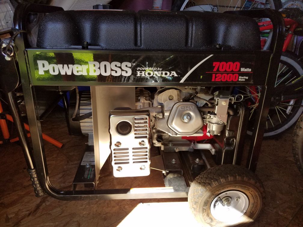 Honda power boss 7000 watts/12000 starting watts generator for Sale in