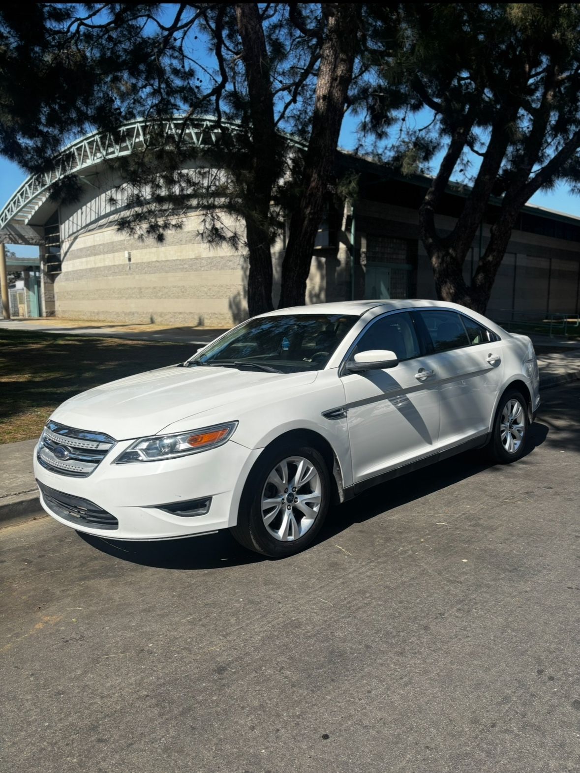 2010 Ford Taurus