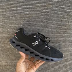 On Cloudsurfer black