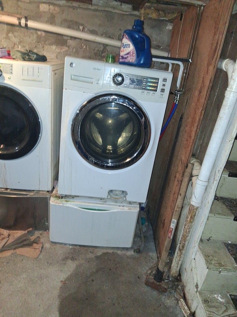 GE Front Loading Washing Machine