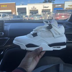 JORDAN 4 White And Black 