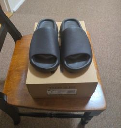 adidas gazelle silver green womens adidas Yeezy Slide Dark Onyx Sz 10 – Sneak City