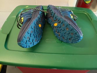 HOKA Shoes Model One One Vibram US 7.5 For Woman 