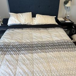 Full Size Bed With 6” Memory Foam Mattress. 