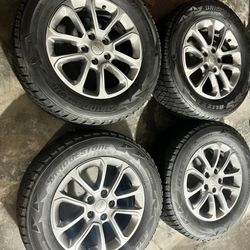2016 Grand Cherokee Limited OEM Rims with snow tires 