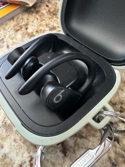 Powerbeats Pro (77044 Humble/ No delivery)