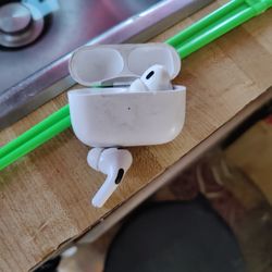 Apple ear pods