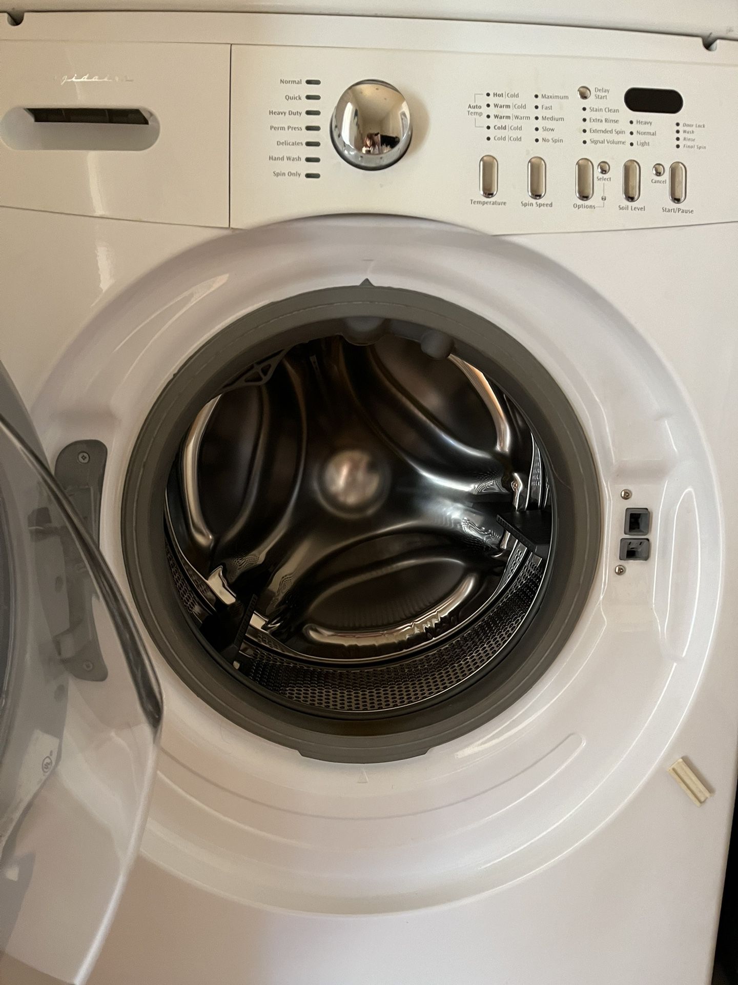 Frigidaire Affinity Washer Dryer Set 