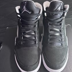 Air Jordan Retro 5 moonlight size 10.5
