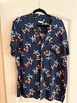 Mickey Mouse Hawaiian palm tree button up mens large
