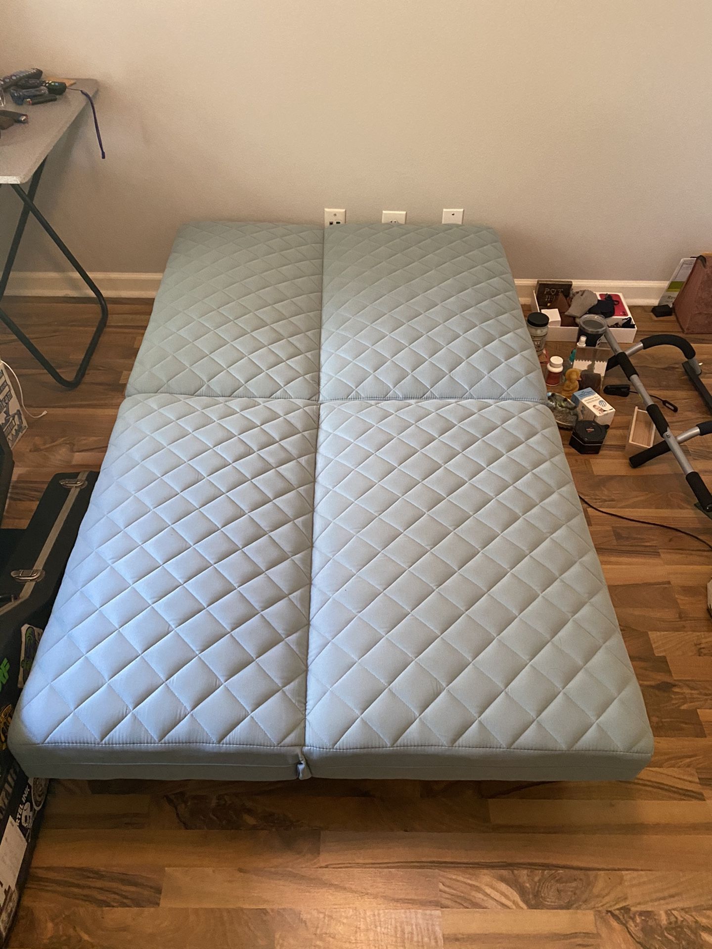 Multi-position futon