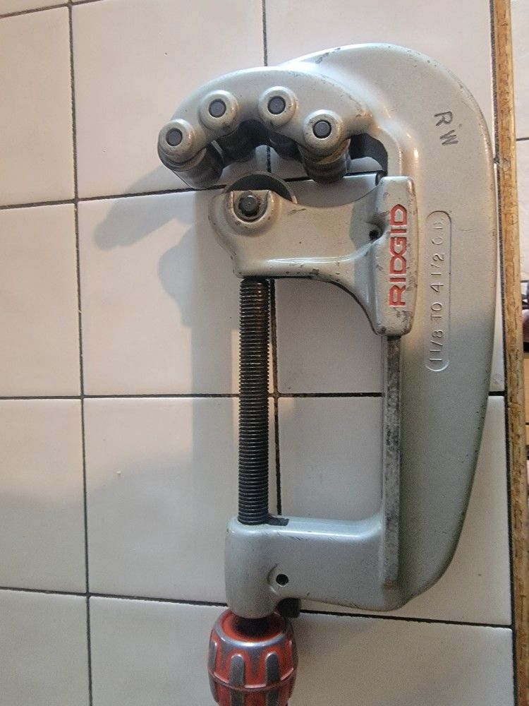 Rigid Pipe Cutter