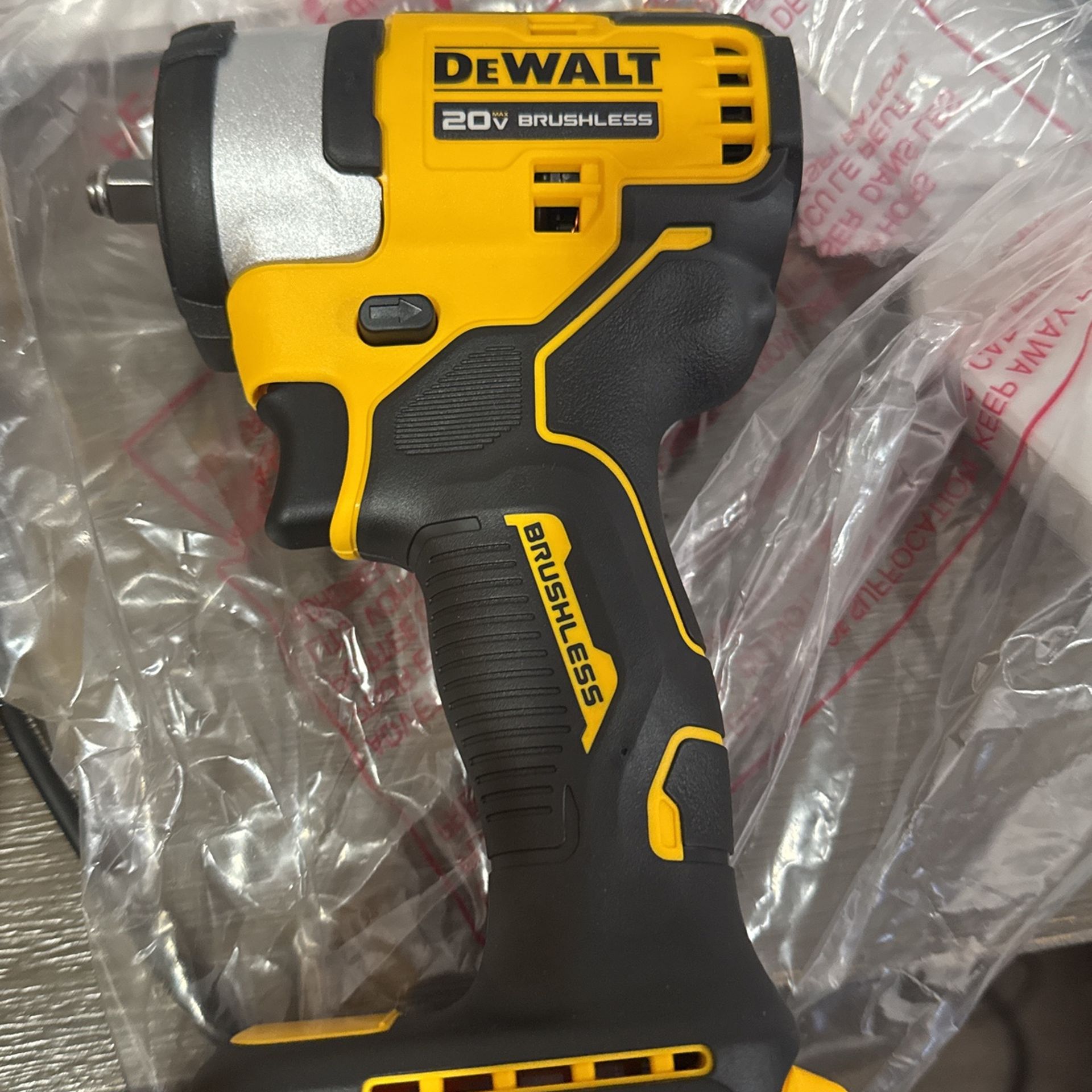 Dewalt 3/8 Compact Impact Wrench With Hog Ring Anvil(Tool Only)