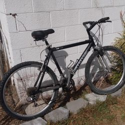 Cannondale M700 Mountain Bike