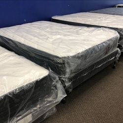 ⚡️Clearing Mattresses AND Adjustable Base⚡️