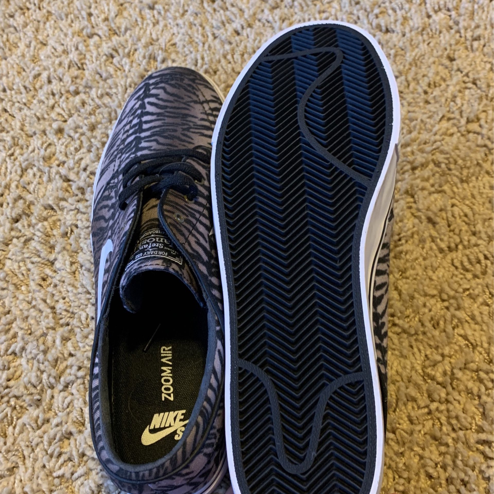 Nike Stefan Janoski Skate Shoes