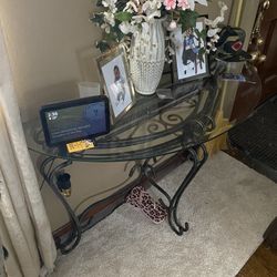 Entryway / Couch Table