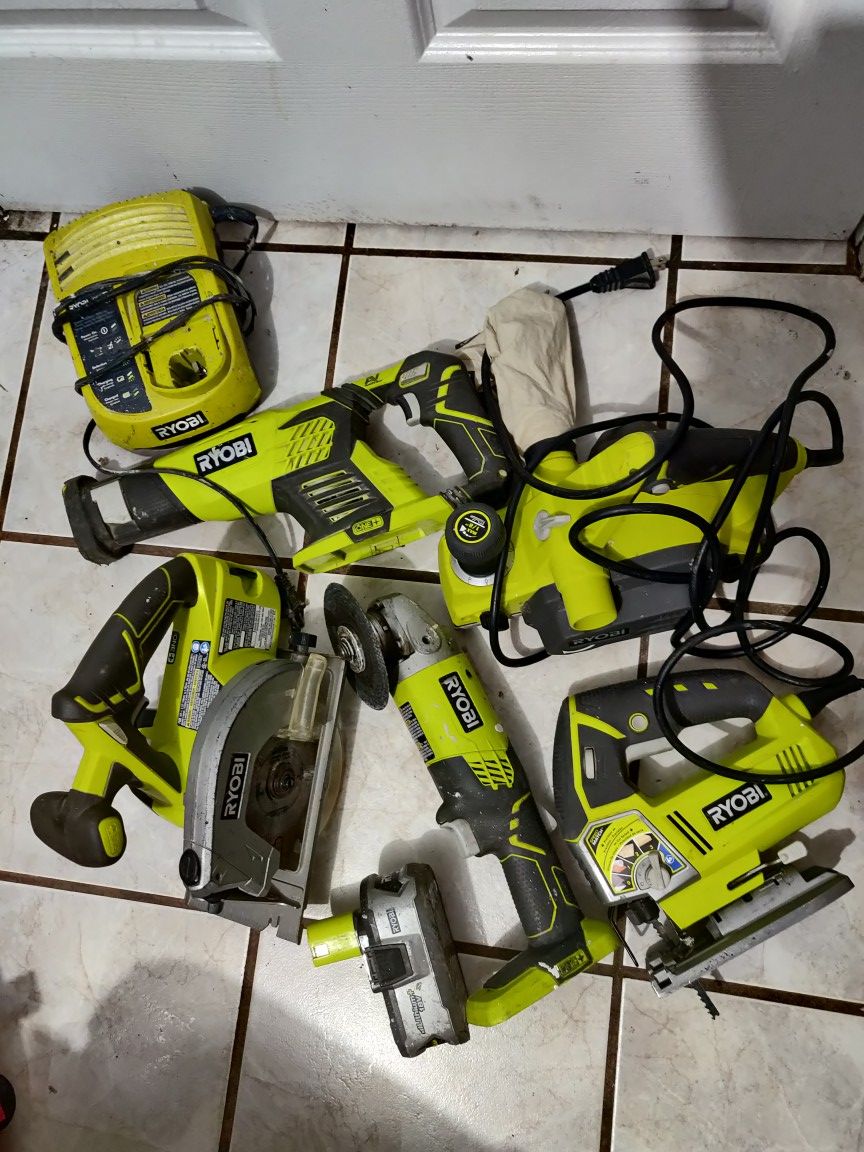 Ryobi mix of one+ power tools w/ a charger and battery