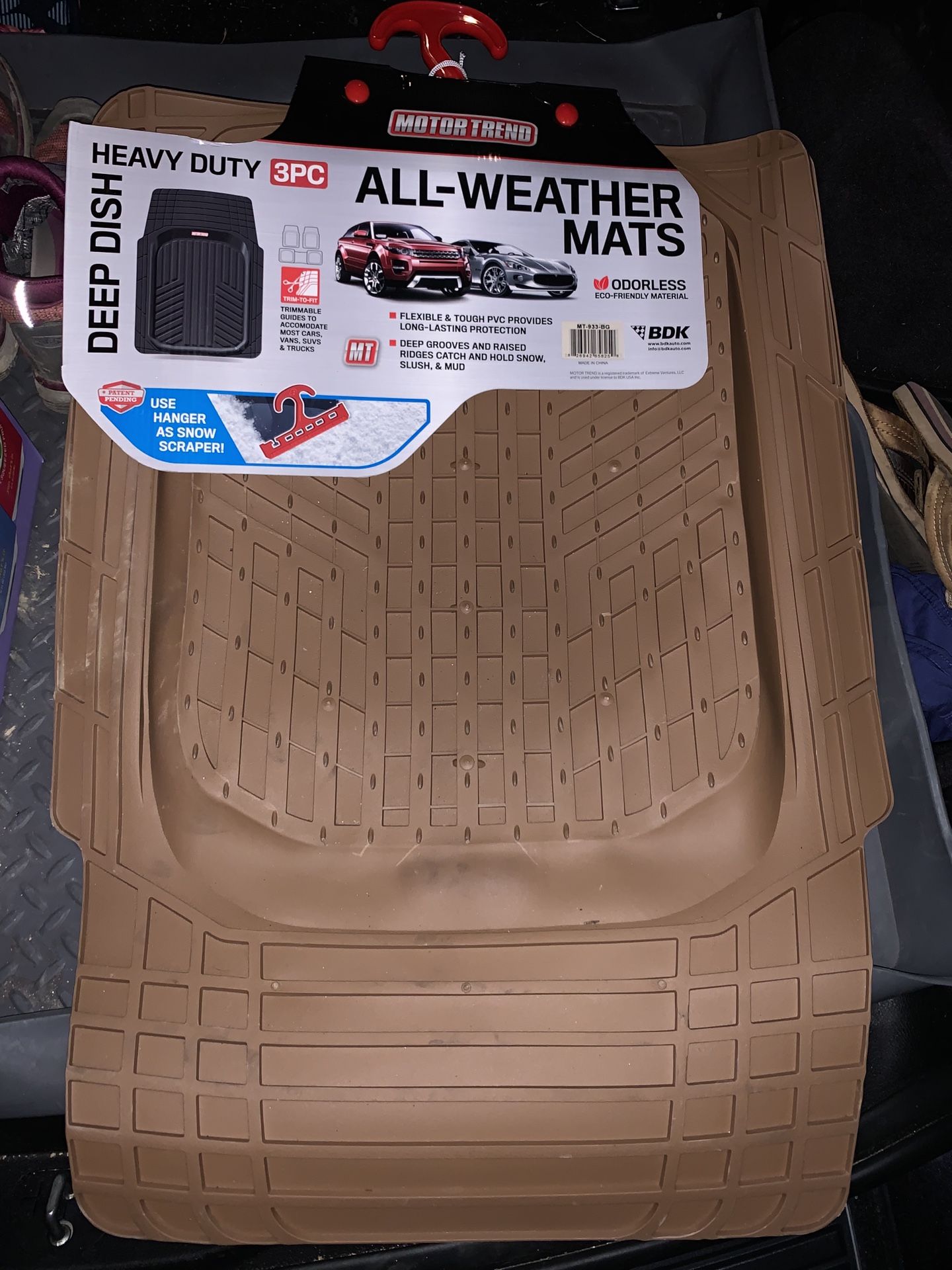 Motor trend floor mats