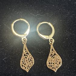 18k gold , 1 in 2/4 drop earrings New