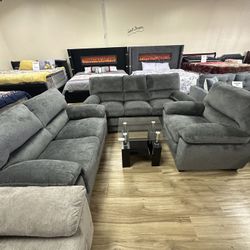 Gray Sofá , Loveseat And Chair!!