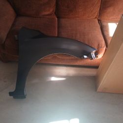 2012 Mazda 3 Passenger & Driver Side Fenders