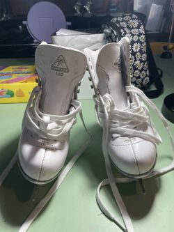 Kids Ice Skates/ Figure Skates