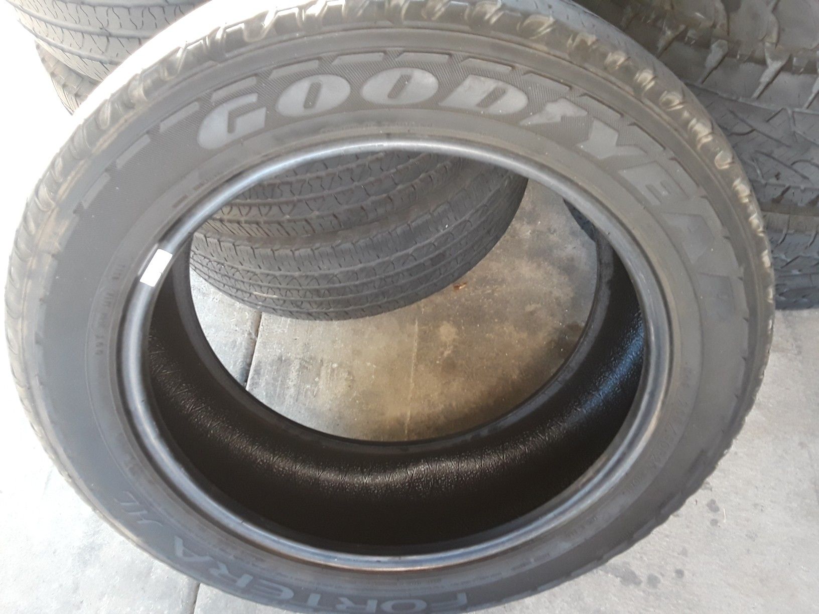 Good year foster a hl 265/50R17