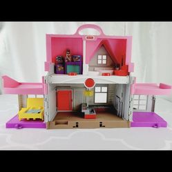 Fisher price doll house 