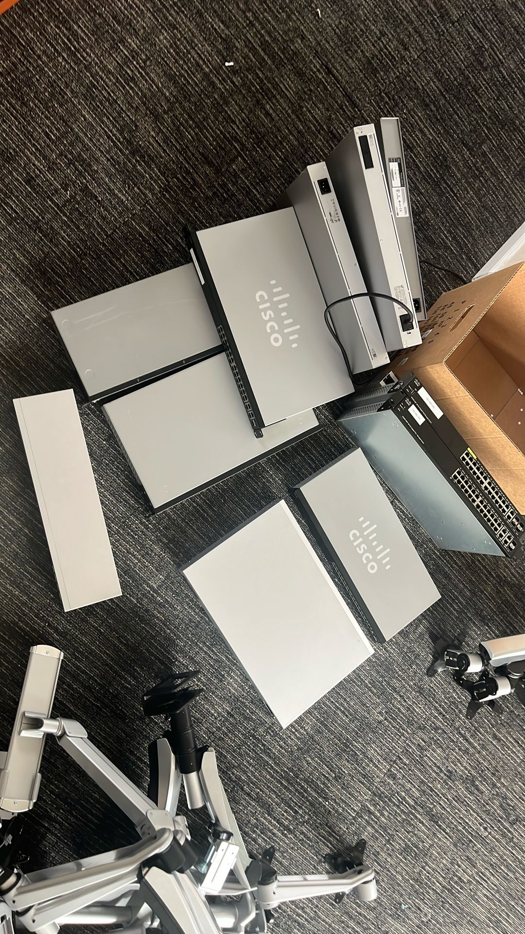 Server Switches Cisco/Unifi