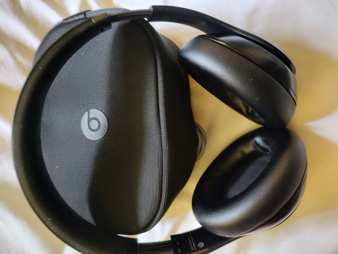 beats studio pro wireless headphones