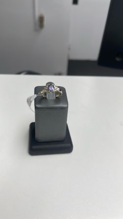 14K GOLD RING WITH LAVENDER STONE