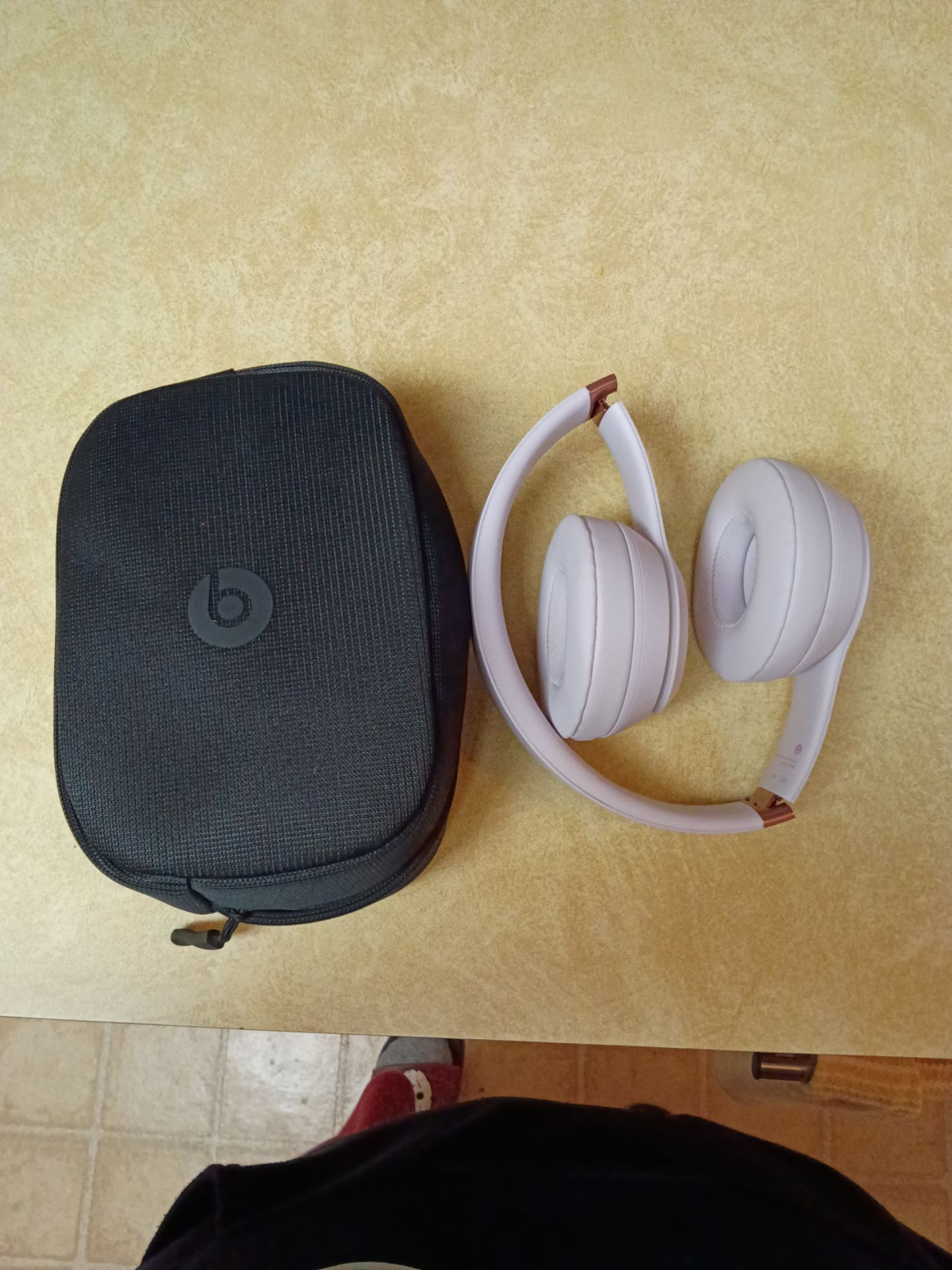 Beats Solo 4 & Beats Studio Pro