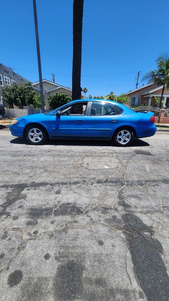 2002 Ford Taurus