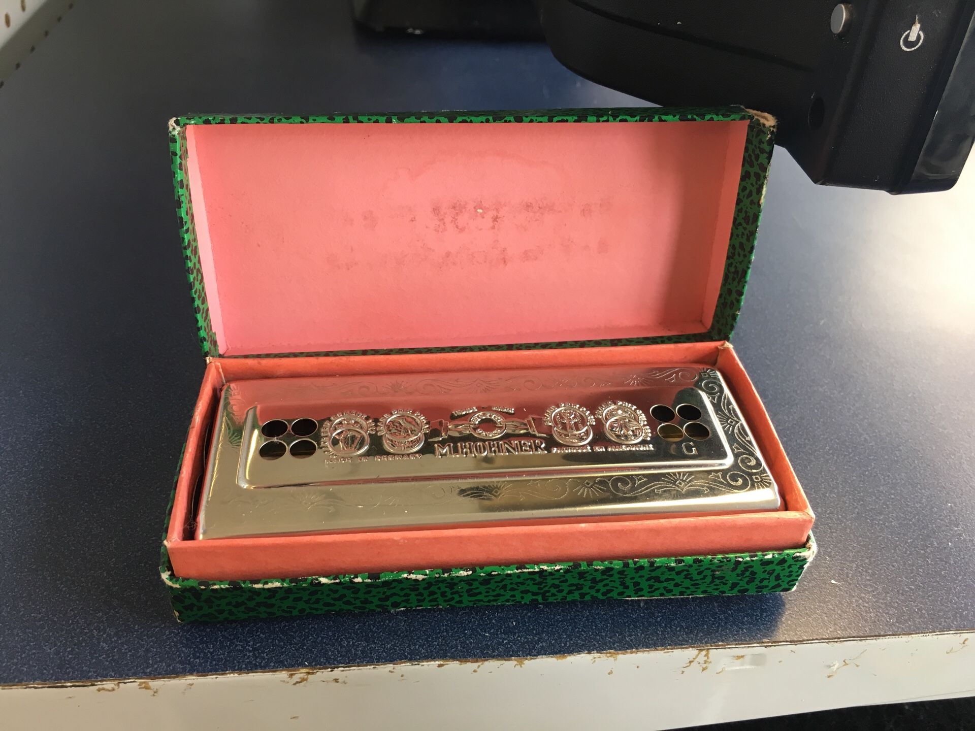 M HOHNER ECHO BELL METAL REEDS HARMONICA