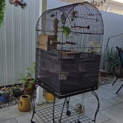 Jaula Negra Para Aves En Buenas Condiciones 