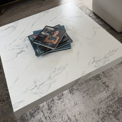 Matching Modern Coffee & End Table Set