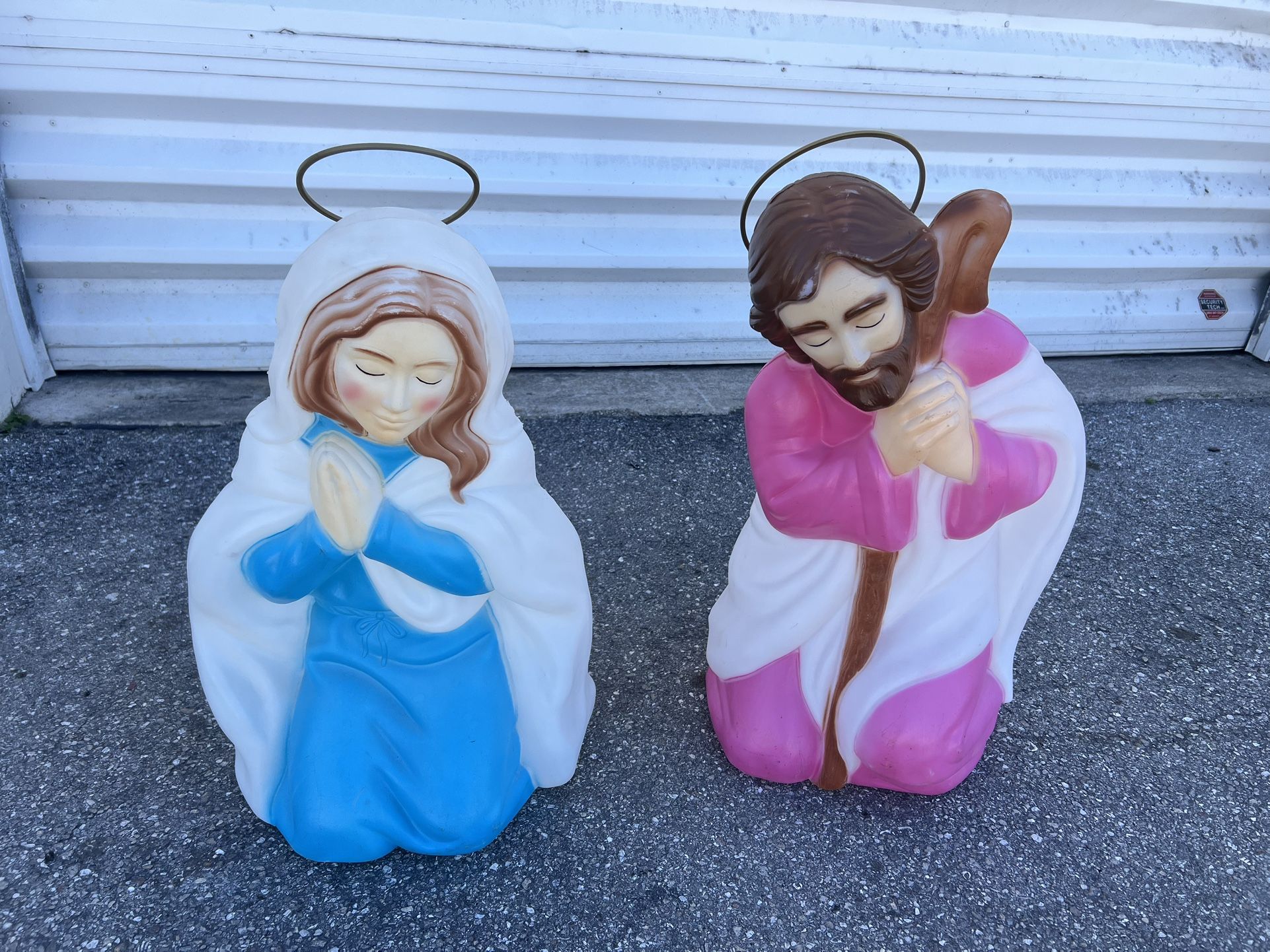 Vintage 27” Empire 1995 Christmas Nativity Joseph & Lighted Blow Mold Set! Does not include lights. Great condition!